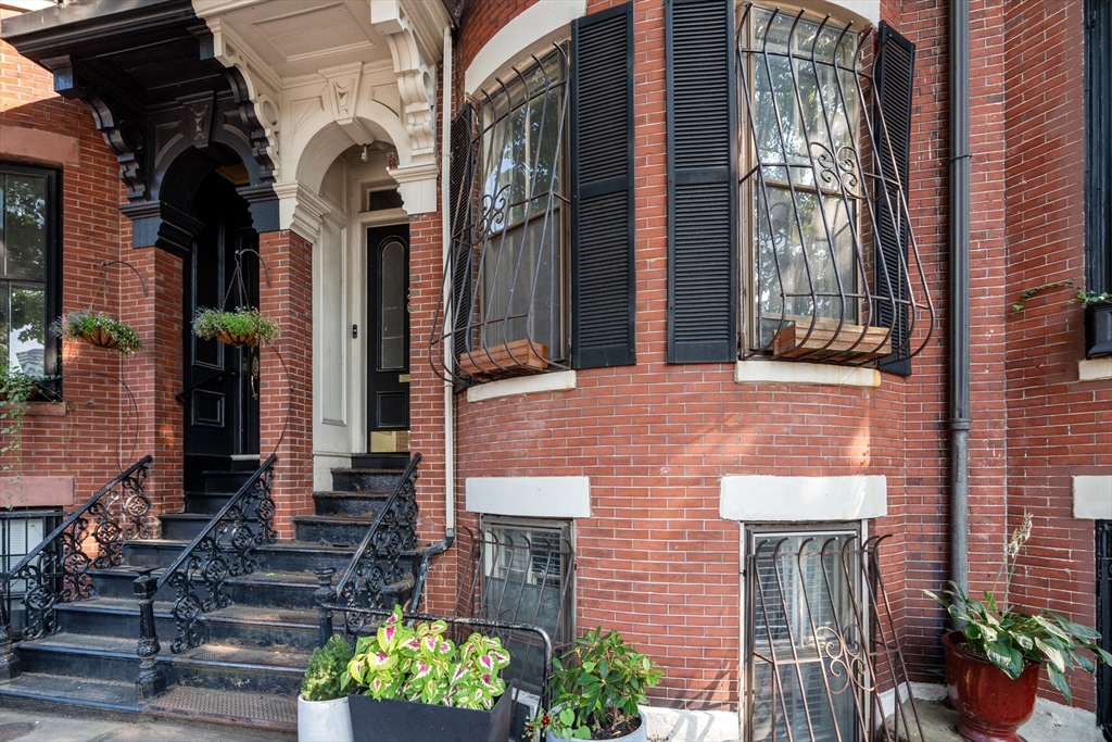 36 Montgomergy Street # 1