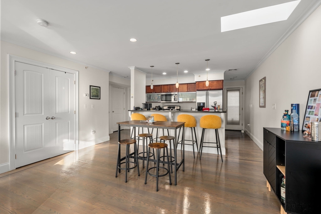 24 Mitchell St # 3