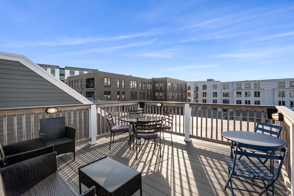 24 Mitchell St # 3