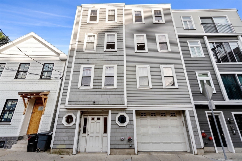 24 Mitchell St # 3