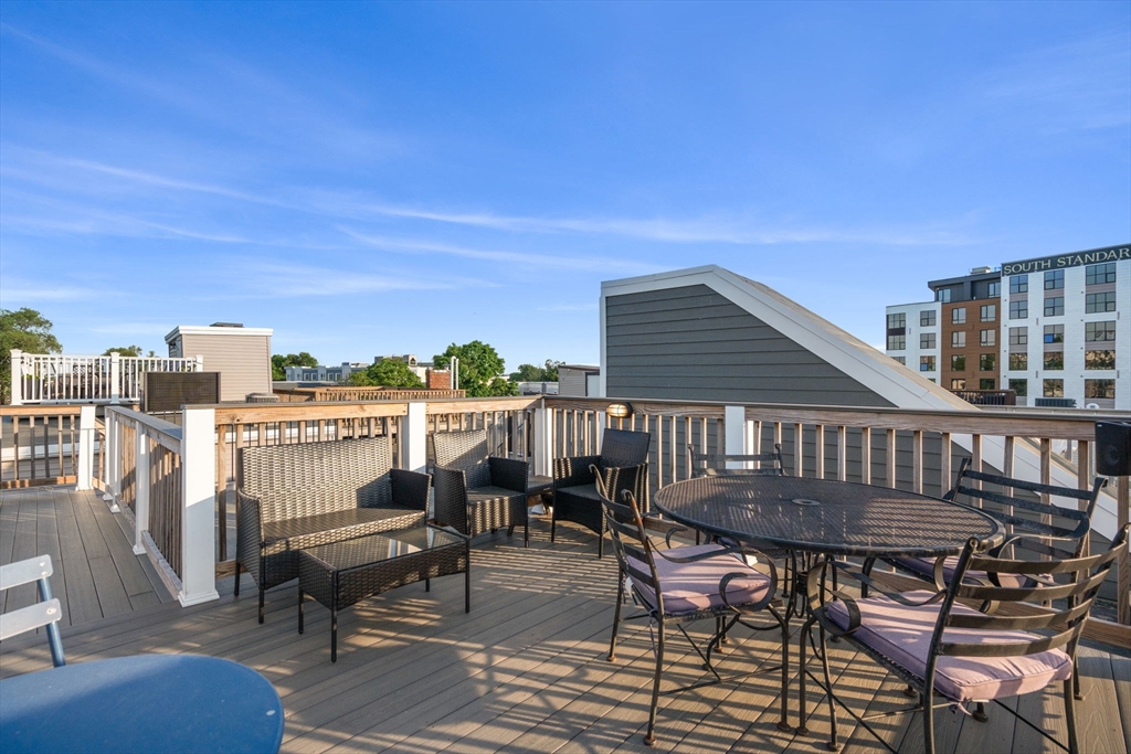 24 Mitchell St # 3