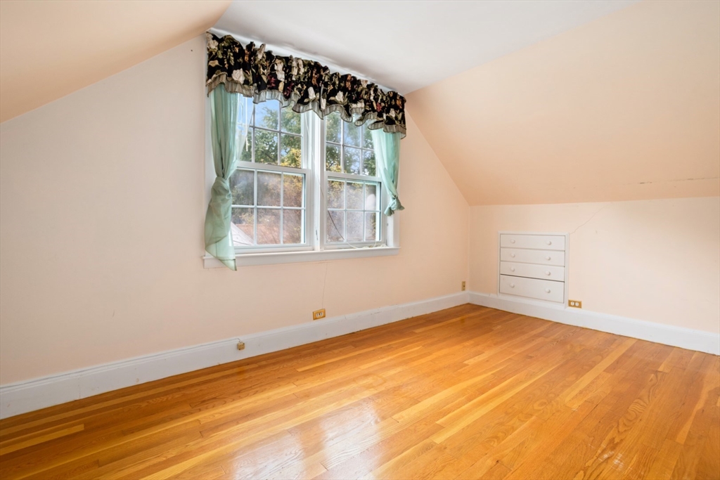 11 Elmwood Circle