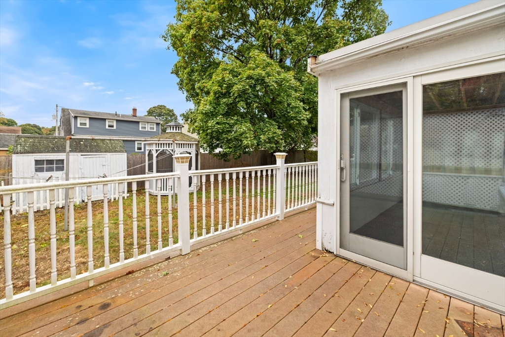 11 Elmwood Circle
