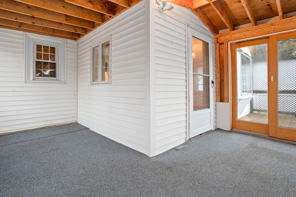 11 Elmwood Circle