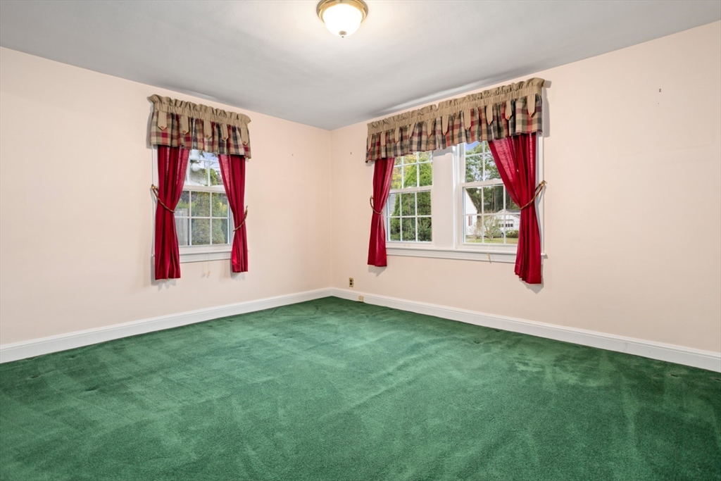 11 Elmwood Circle