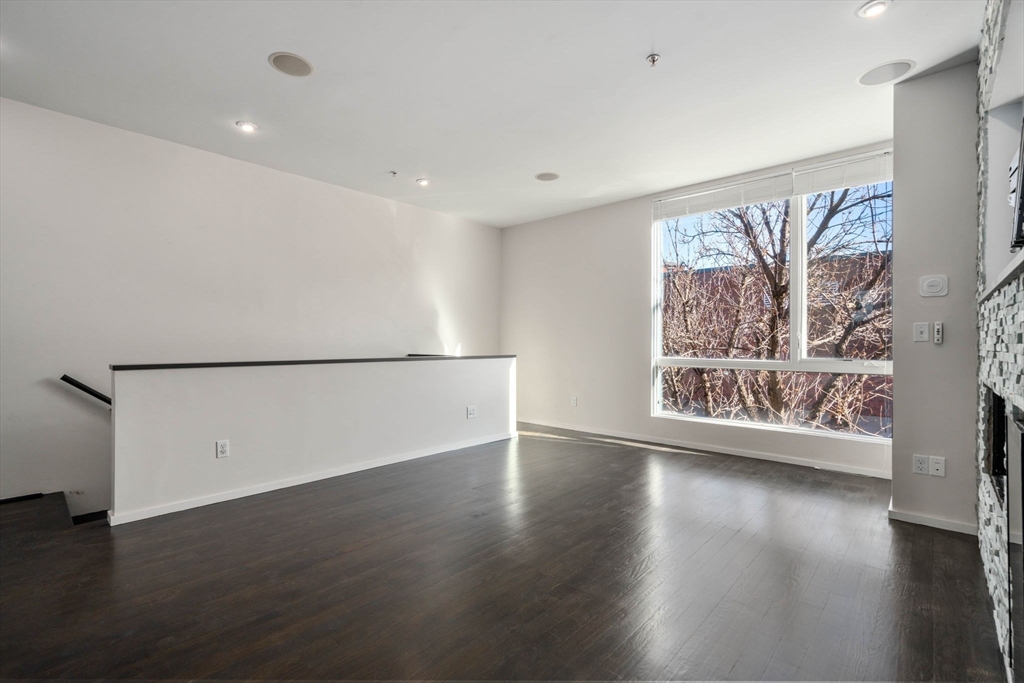 3 Dorchester St # 3A