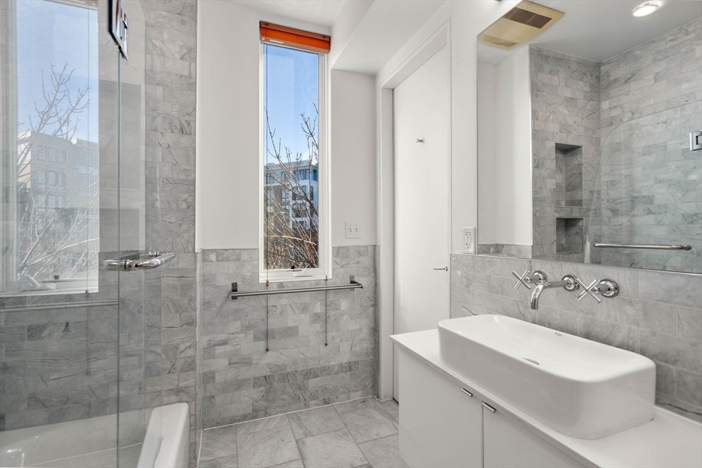 3 Dorchester St # 3A
