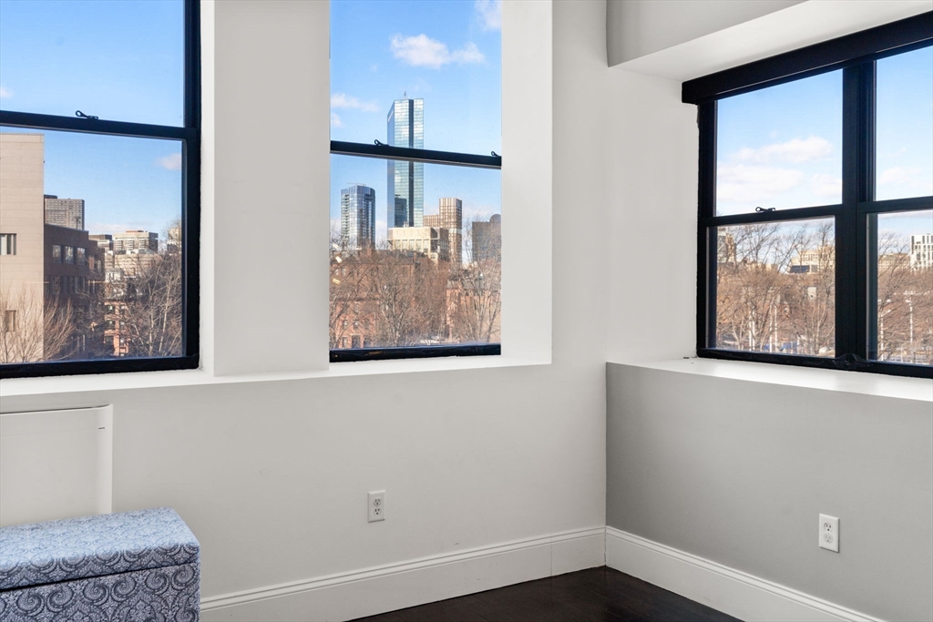485-495 Harrison Ave # 303