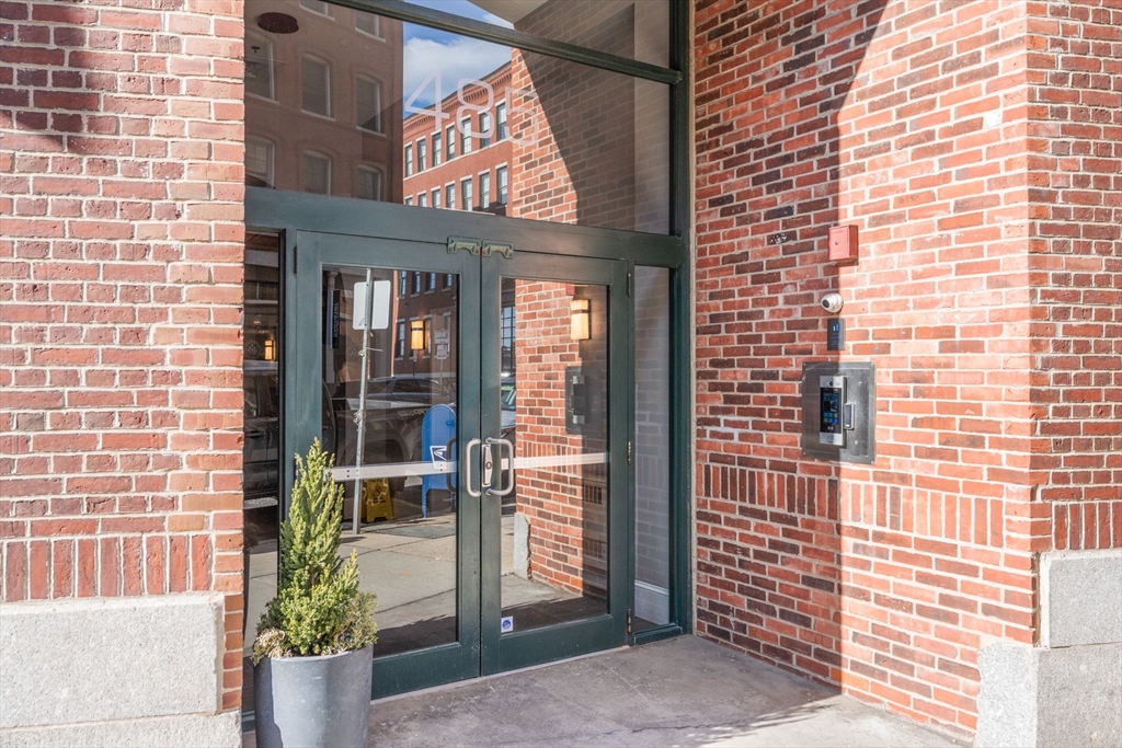 485-495 Harrison Ave # 303