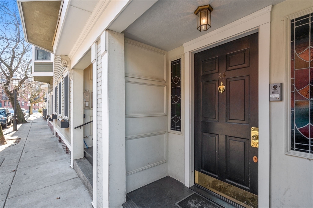 34 Washington St # 3B