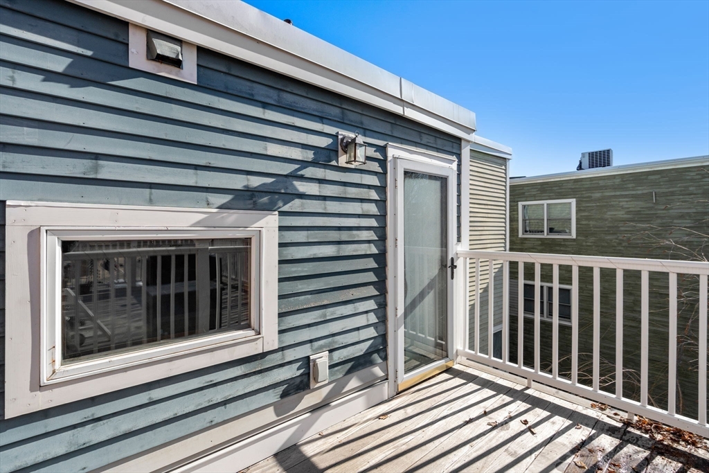 34 Washington St # 3B