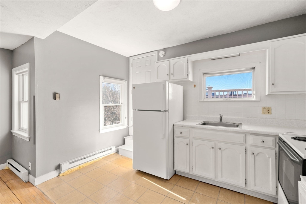 34 Washington St # 3B