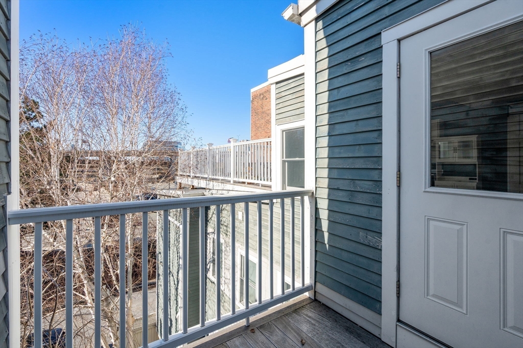 34 Washington St # 3B