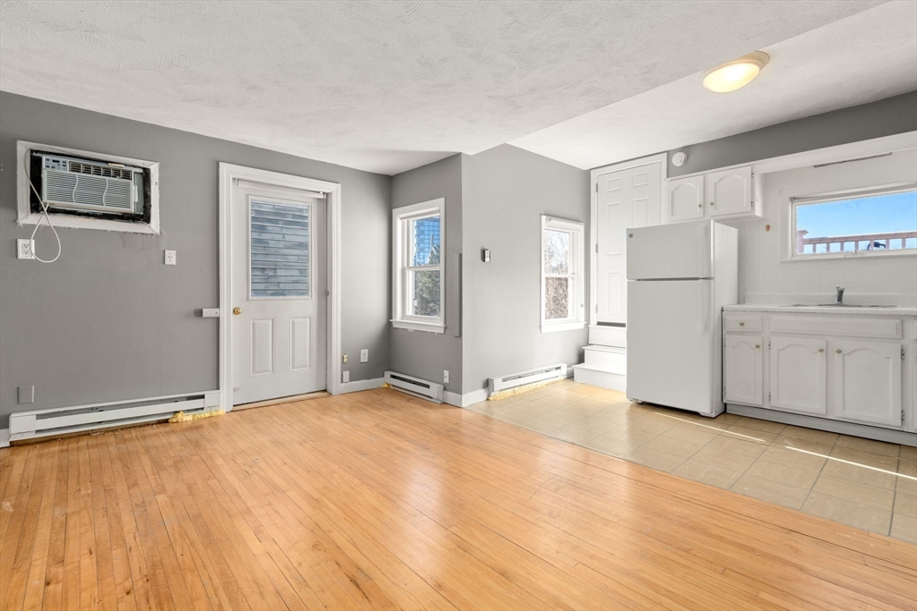 34 Washington St # 3B