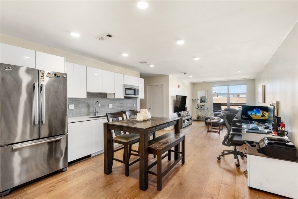 250 Meridian St # 507