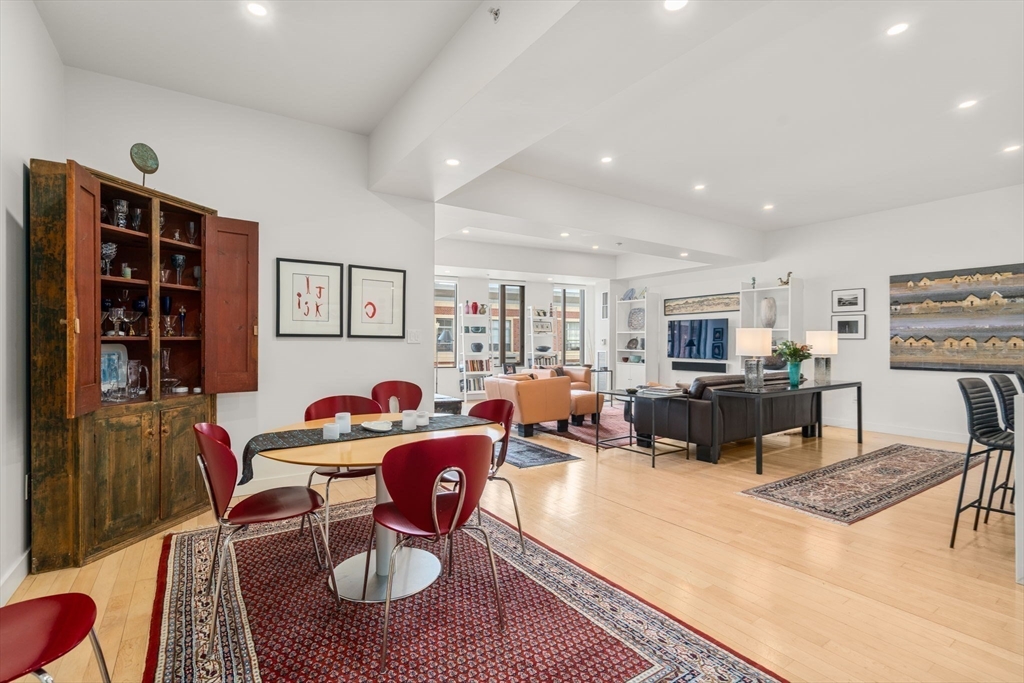 1313 Washington St # 608
