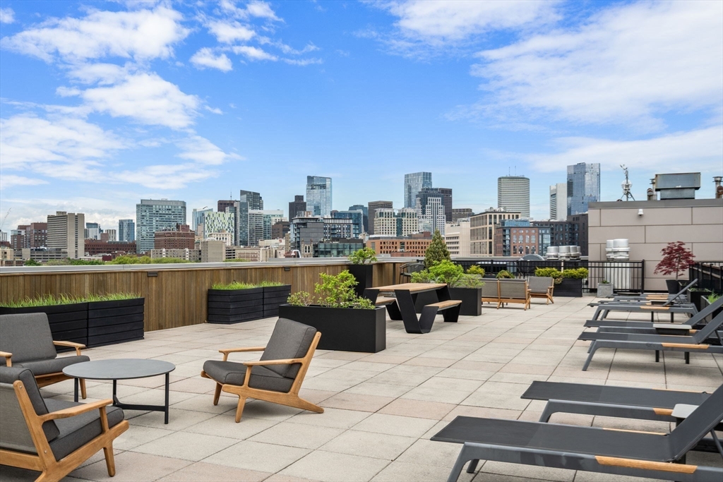 1313 Washington St # 608