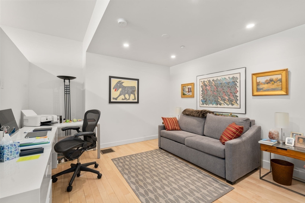 1313 Washington St # 608