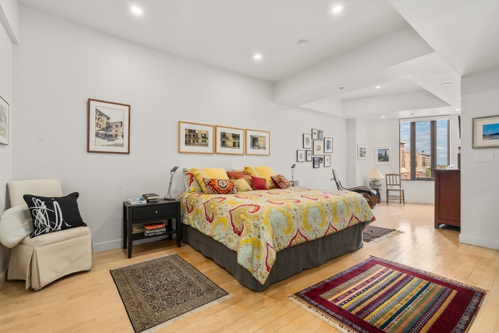 1313 Washington St # 608