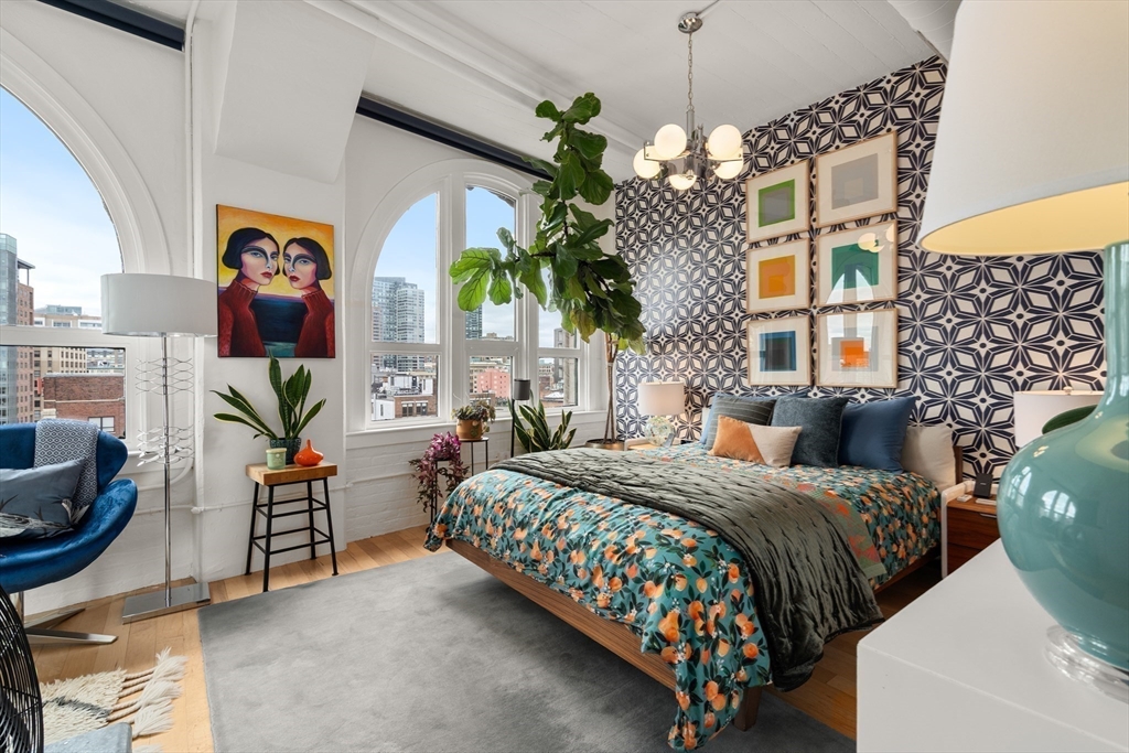 210 South St # 2 Unit: PH 11-2