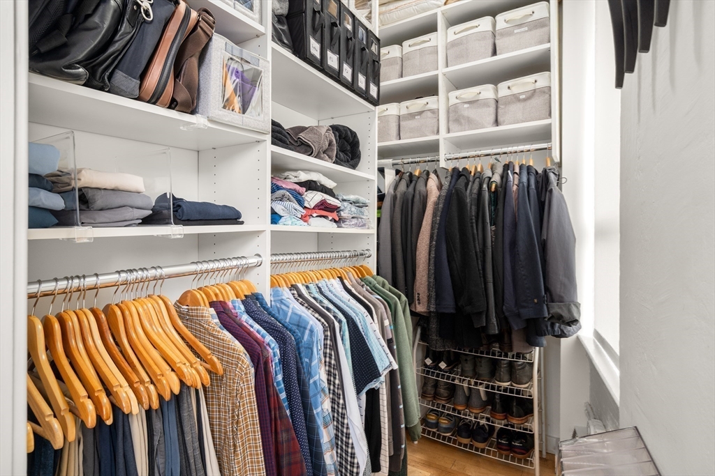 210 South St # 2 Unit: PH 11-2