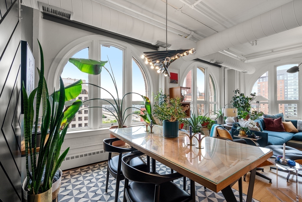 210 South St # 2 Unit: PH 11-2