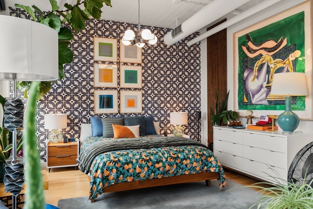 210 South St # 2 Unit: PH 11-2