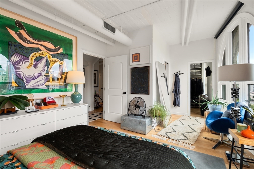 210 South St # 2 Unit: PH 11-2