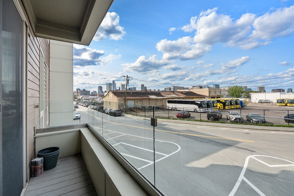 405 West First St # 01 Unit: 1-01
