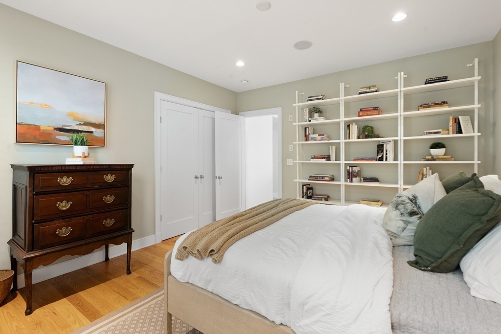 405 West First St # 01 Unit: 1-01
