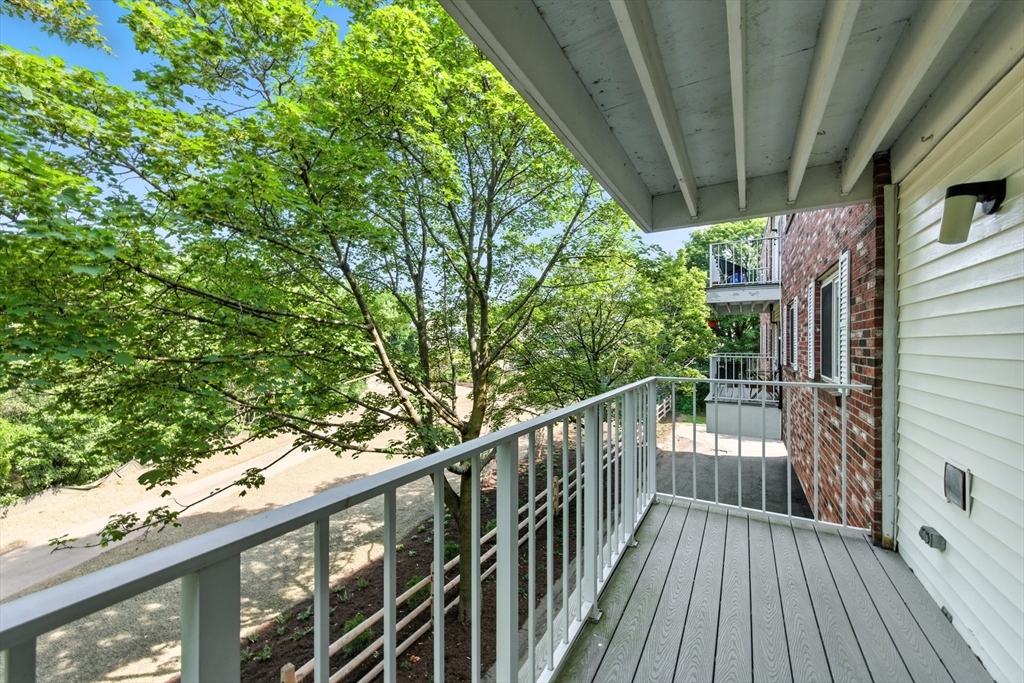 76 Ship Ave # 7
