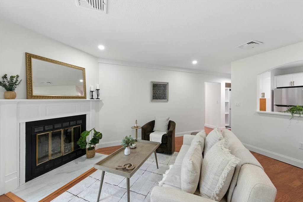 76 Ship Ave # 7