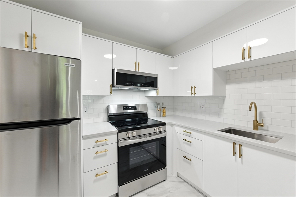 76 Ship Ave # 7