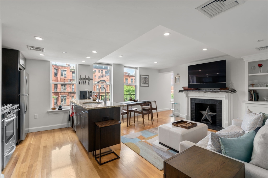 294 Newbury Street # 3D, Boston Unit: 3D