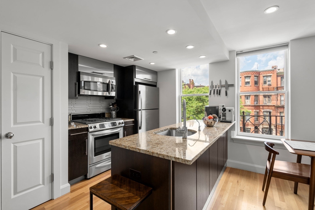 294 Newbury Street # 3D, Boston Unit: 3D