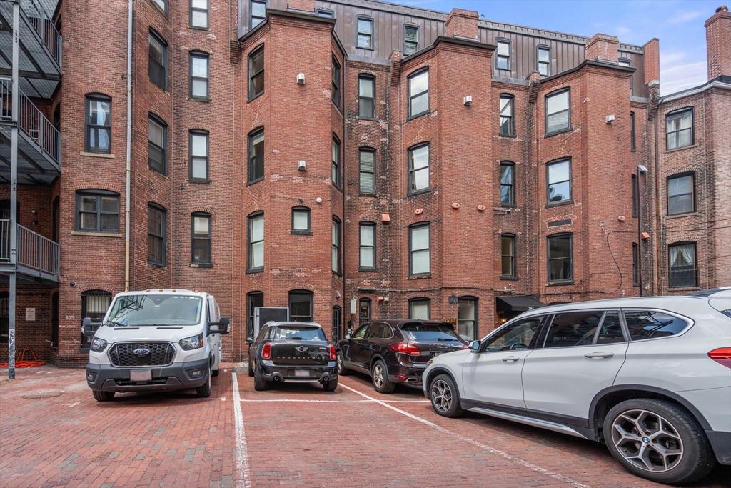 294 Newbury Street # 3D, Boston Unit: 3D