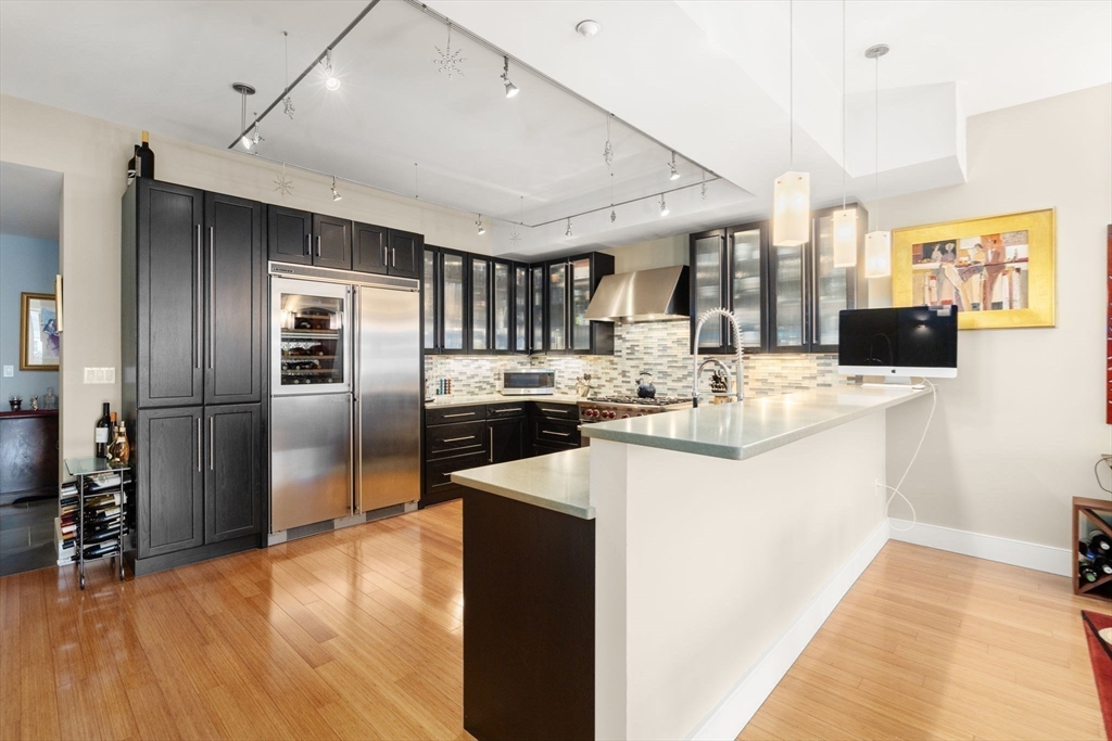 1313 Washington St # 330