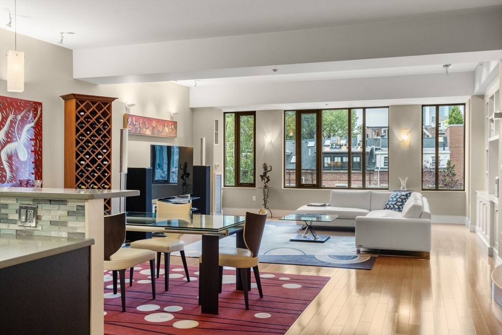 1313 Washington St # 330