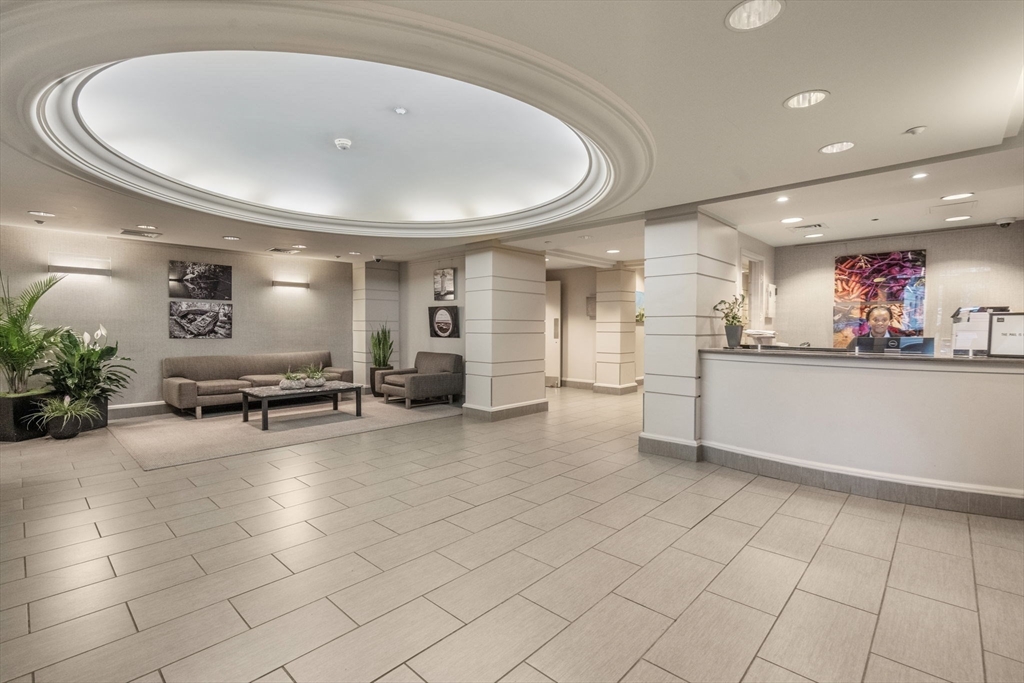 1313 Washington St # 330