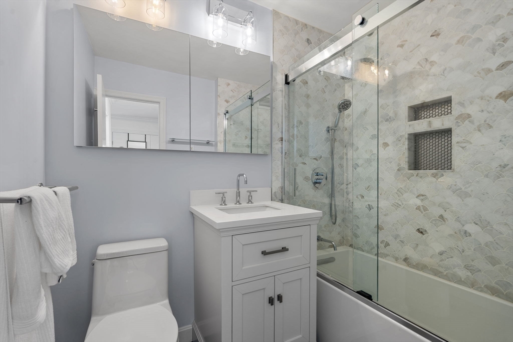 151 Tremont St # 10S