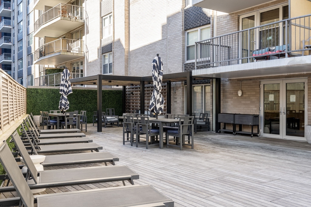 151 Tremont St # 10S