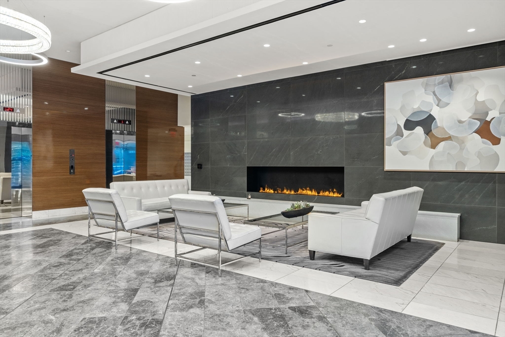 151 Tremont St # 10S