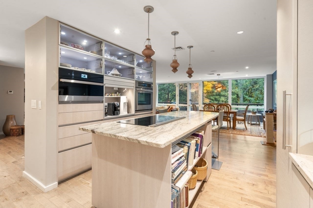 241 Perkins St # C306