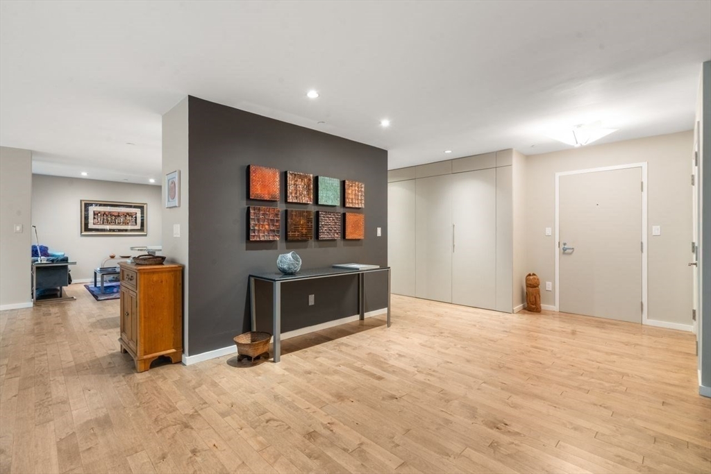 241 Perkins St # C306