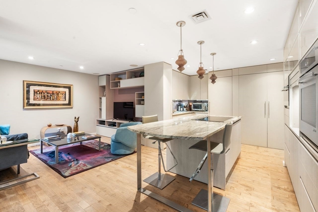 241 Perkins St # C306