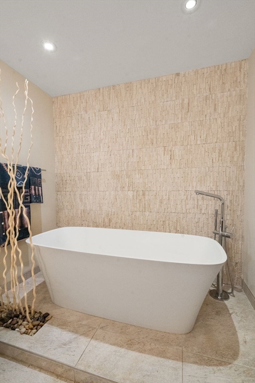 241 Perkins St # C306