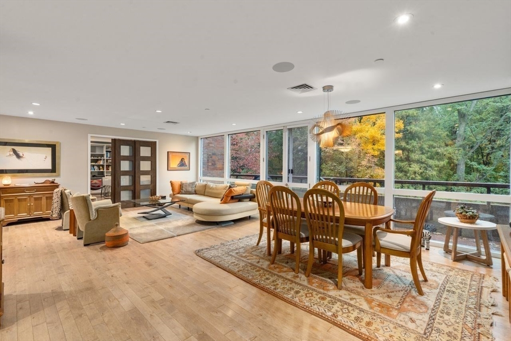 241 Perkins St # C306