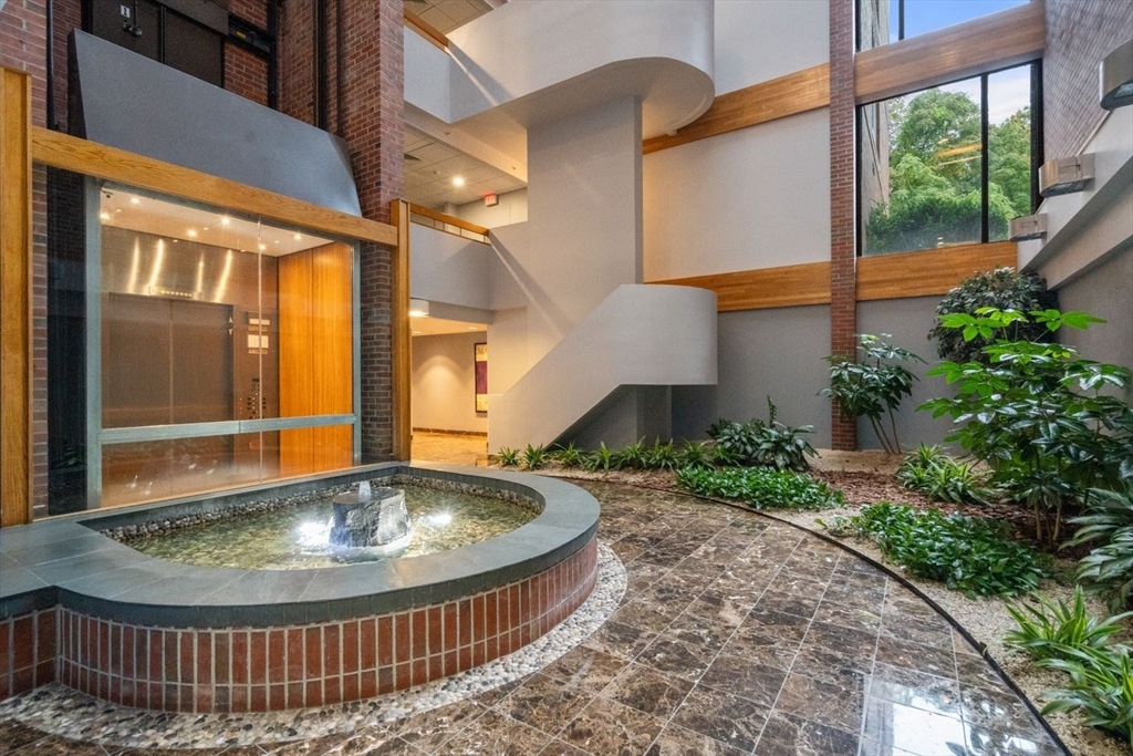 241 Perkins St # C306