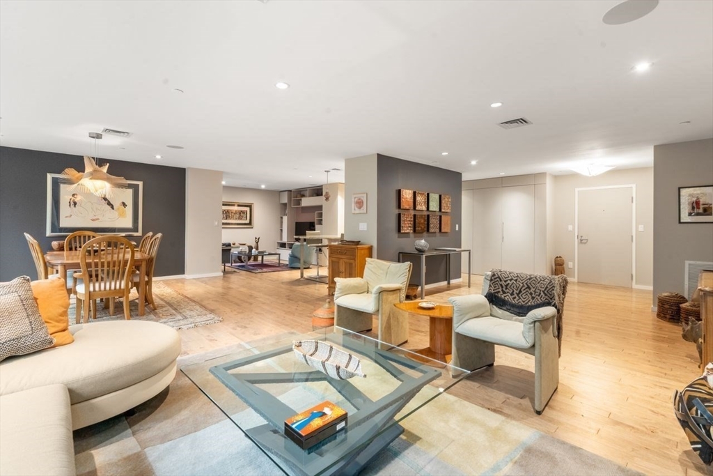 241 Perkins St # C306