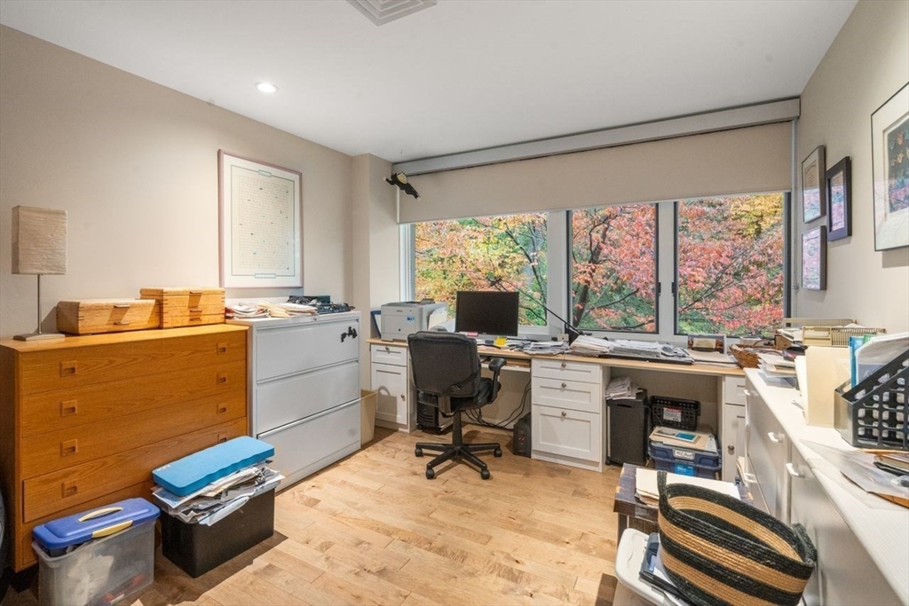 241 Perkins St # C306